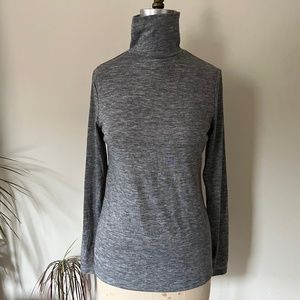 A New Day grey turtleneck womens M rayon poly spandex